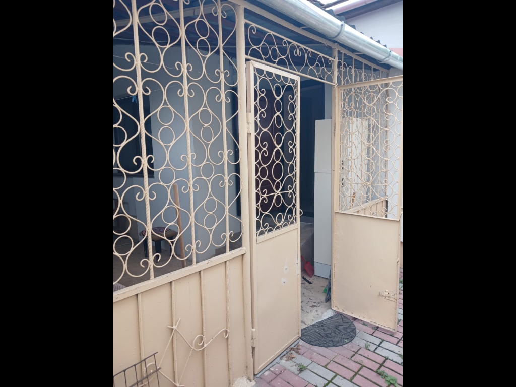 WhatsApp Image 2025-10-01 at 07.00.55_f49b9f84 WhatsApp Image 2025-10-01 at 07.00.55_f49b9f84