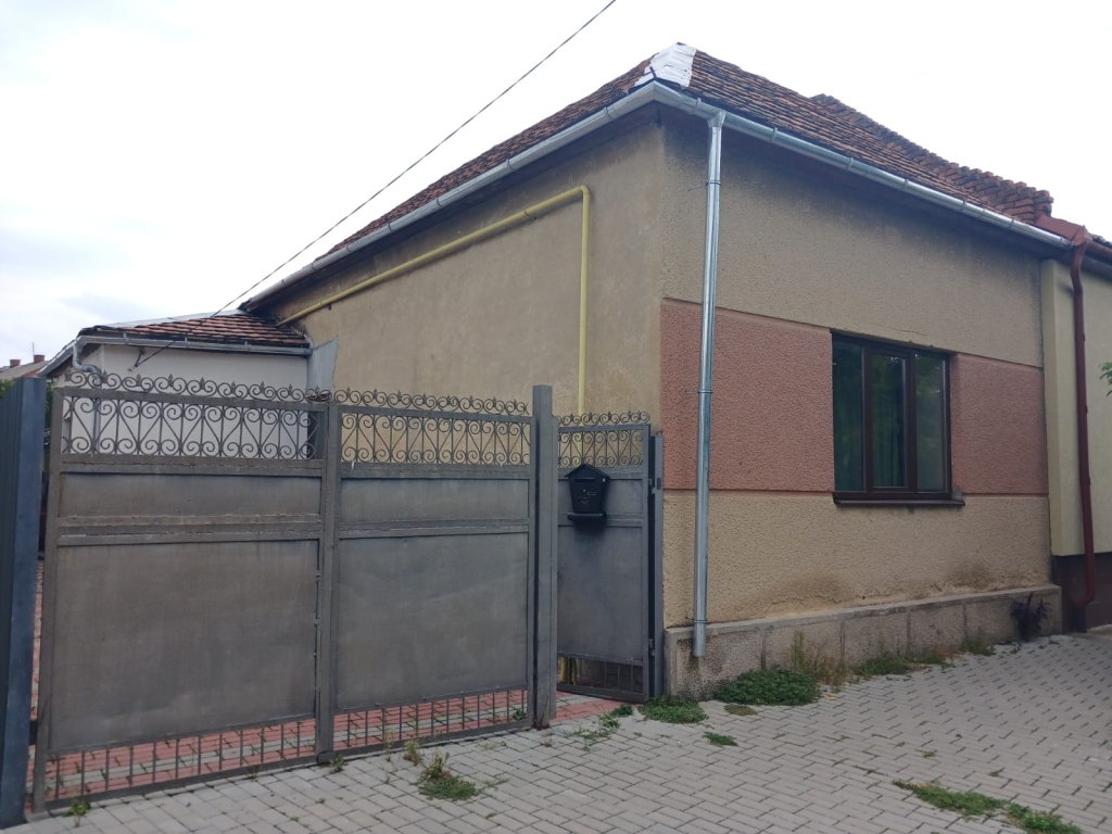 WhatsApp Image 2025-10-01 at 07.00.56_18d6e1ec WhatsApp Image 2025-10-01 at 07.00.56_18d6e1ec